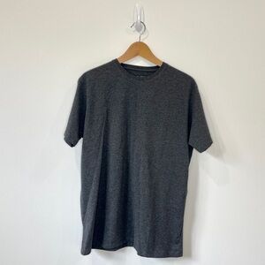 Slate & Stone Men’s Gray T-Shirt